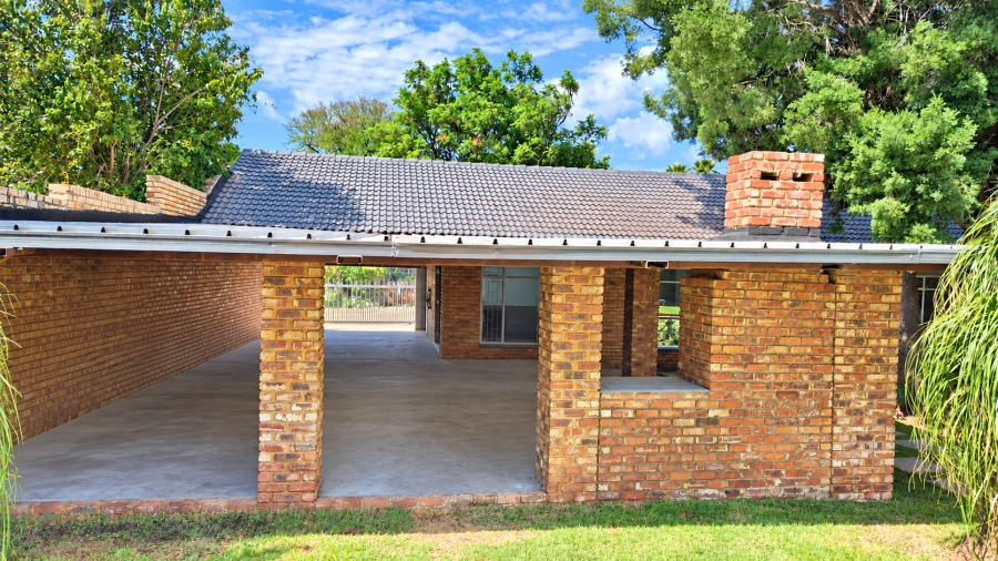 4 Bedroom Property for Sale in Doringkruin North West